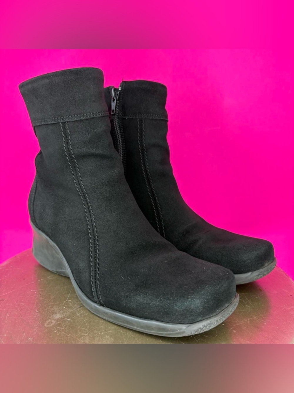 La Canadienne Felicia Black Suede Square Toe Wedge Heel Ankle Boot US 6